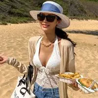 白色蕾絲三角連體泳衣 CA071714