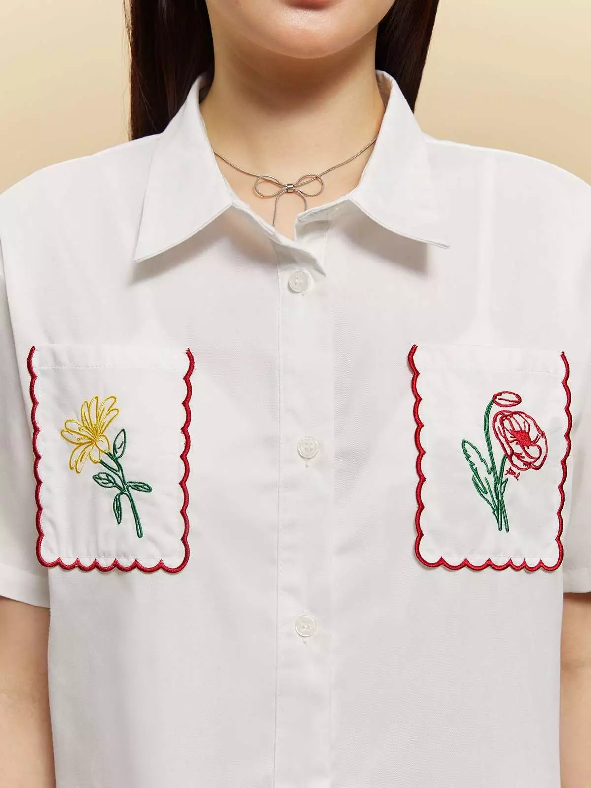 Flower Embroidered Pocket Detail Cropped Shirt - White