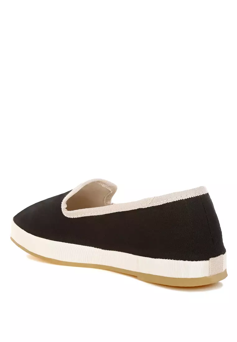 Round Toe Canvas Loafers In Black
