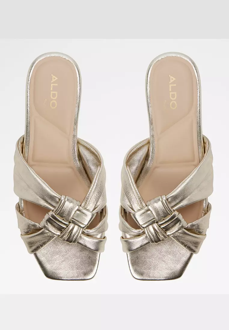 Henrielle-In Flat Sandals