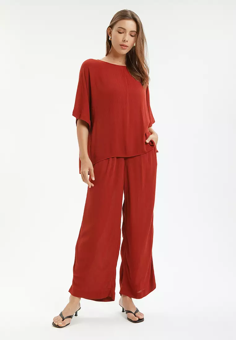 Minimal Claude Top Red Berry