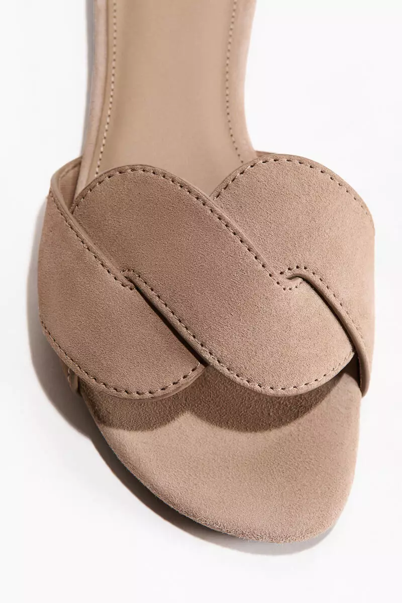 Leather sandals