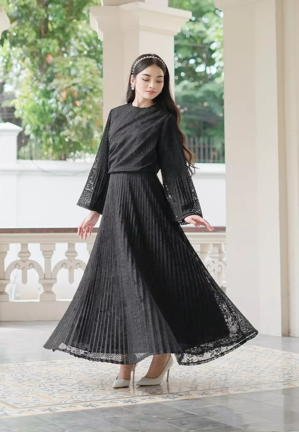 Carlyn Dress - Jet Black