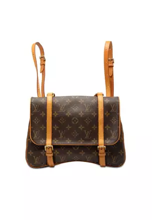 lululemon clean lines belt bag 2l Lululemon Clean Lines Belt Bag 2L in Grey Sage (used)