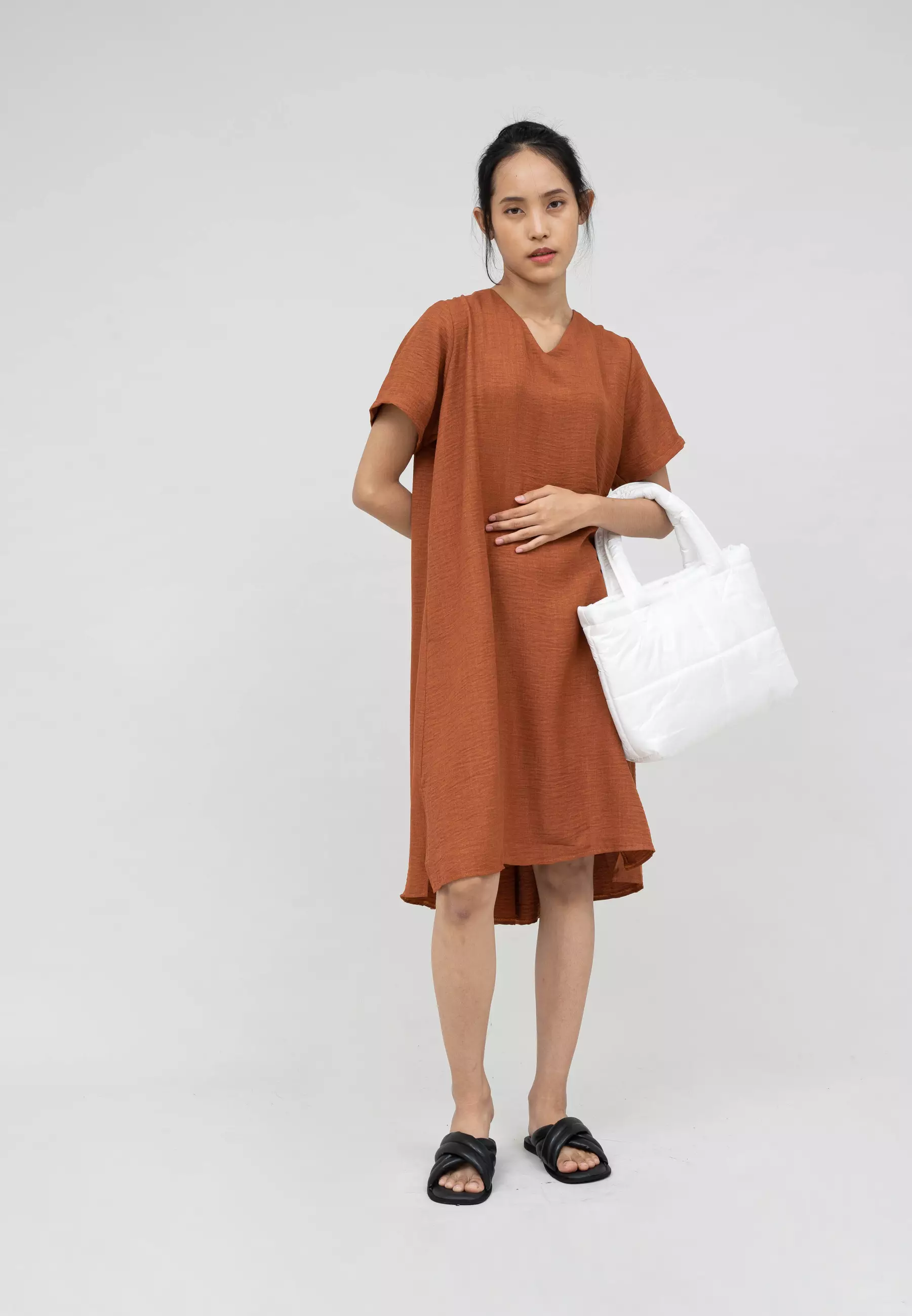 Houseofcuff Magnolia Dress in Teracotta Dress Oversized Bahan Crinkle