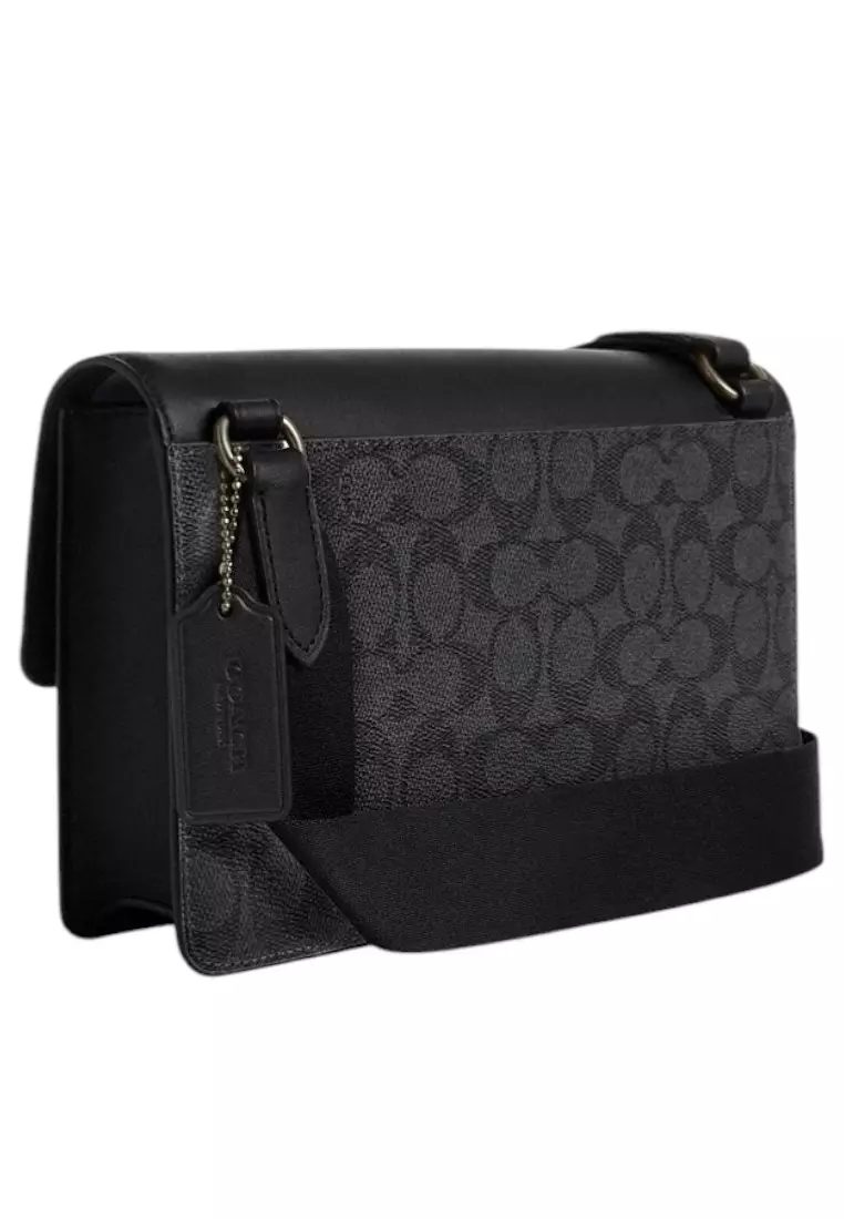 Mens Turner Flap Crossbody Bag In Signature Canvas - Black