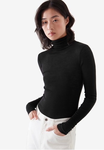 turtlenecks black