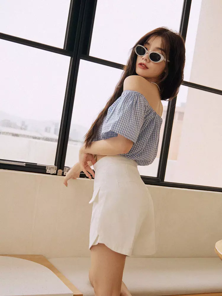 Two-way wear off-shoulder plaid short-sleeve cropped top [AB18156]