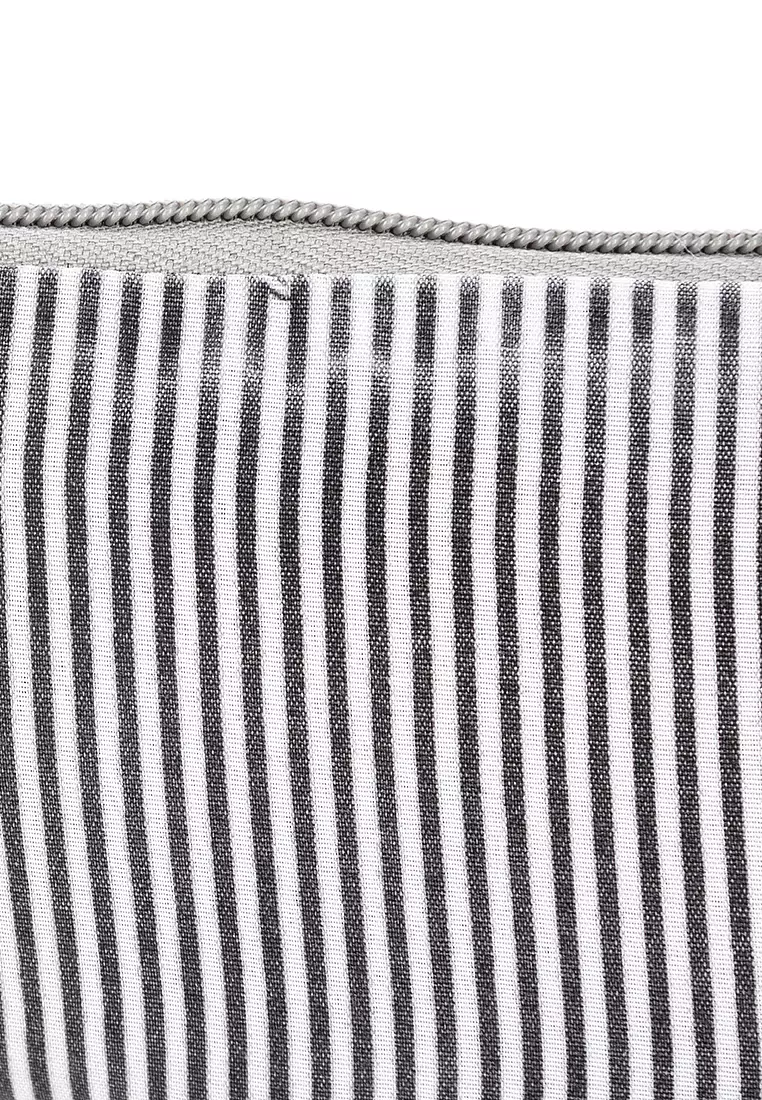 Pouch with Zipper