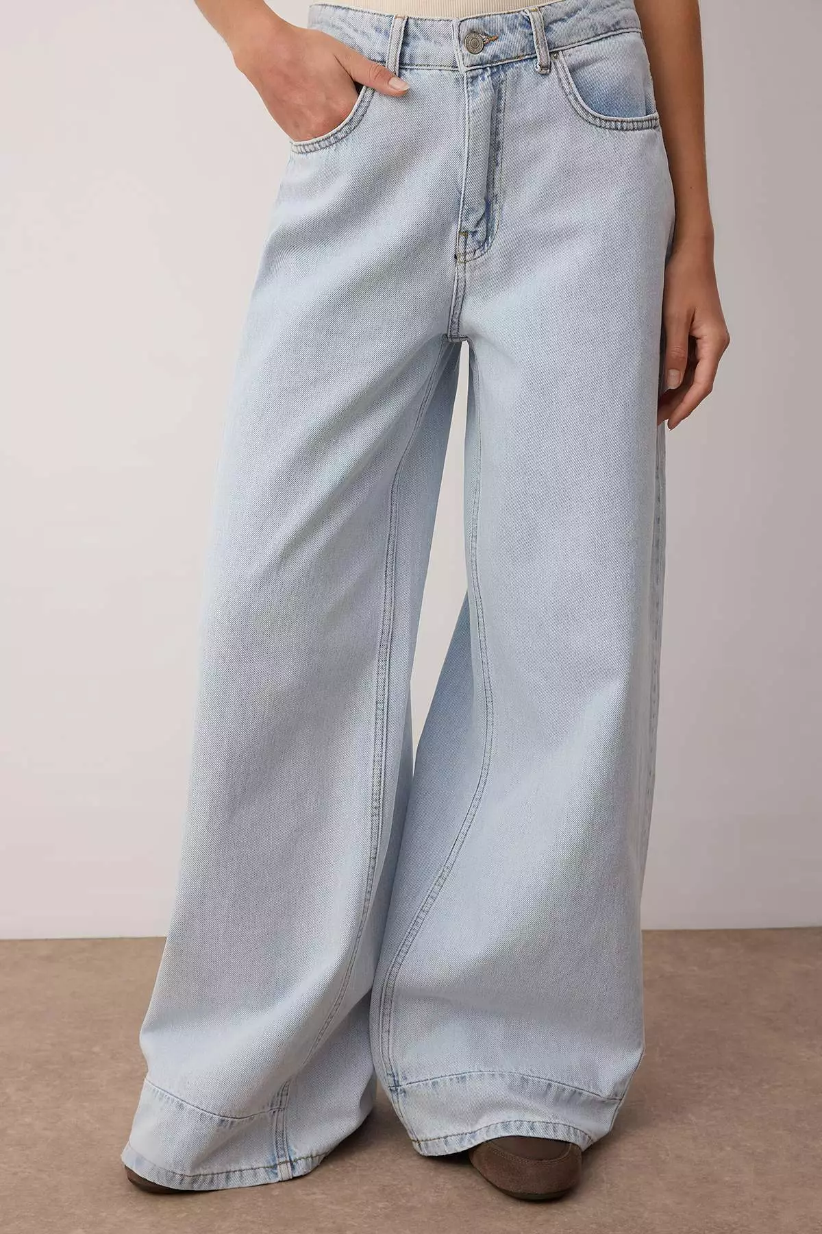 Light Blue Detailed Low Waist Skater Jeans