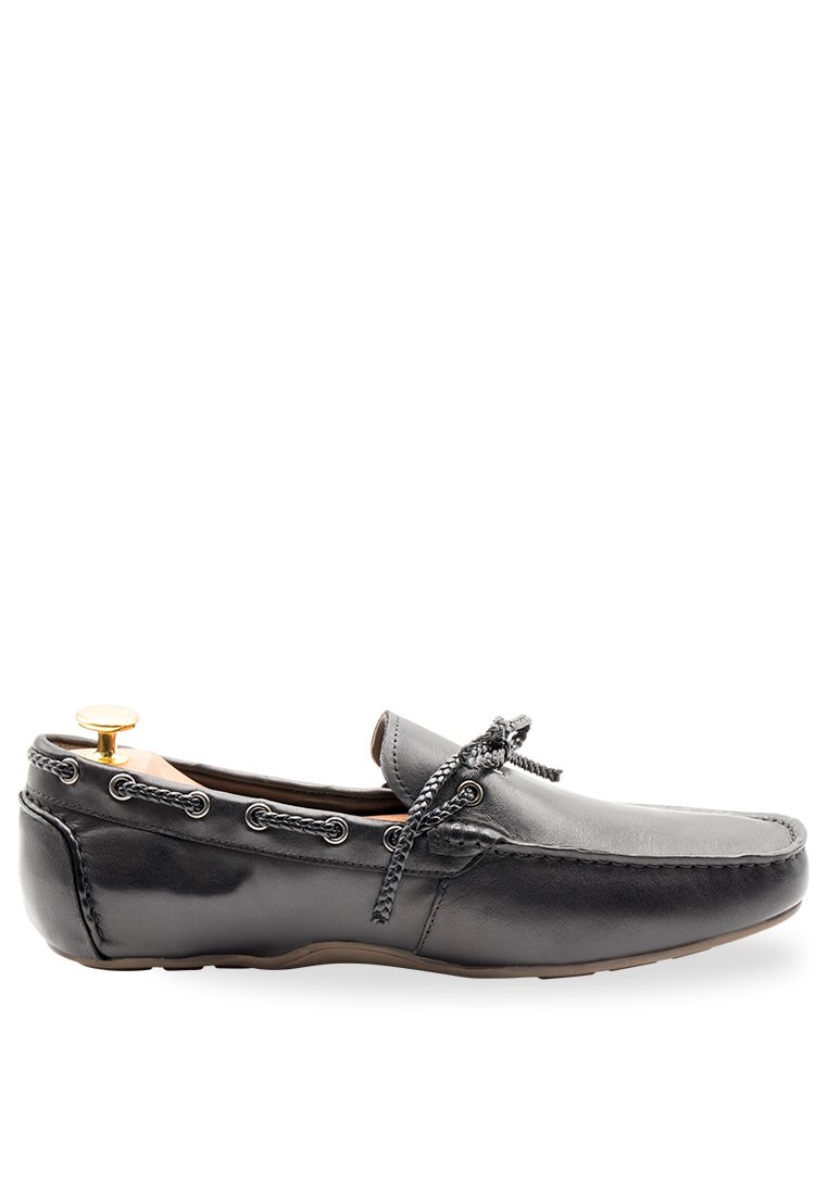 Esperanza Black Moccasins