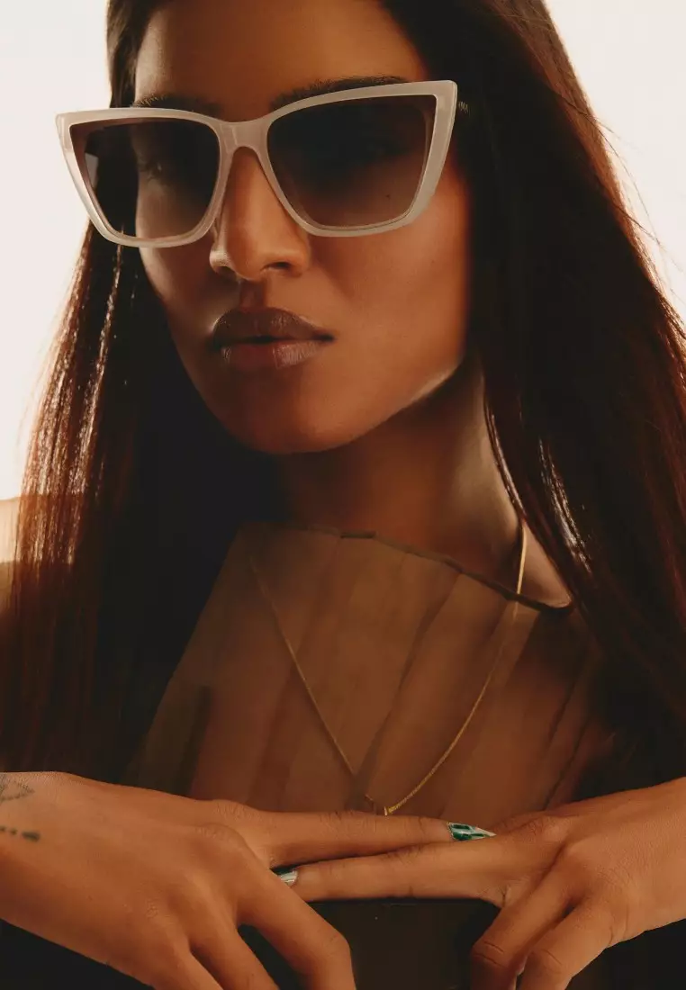 Call The Shots Remixed Sunglasses - Bone/Brown