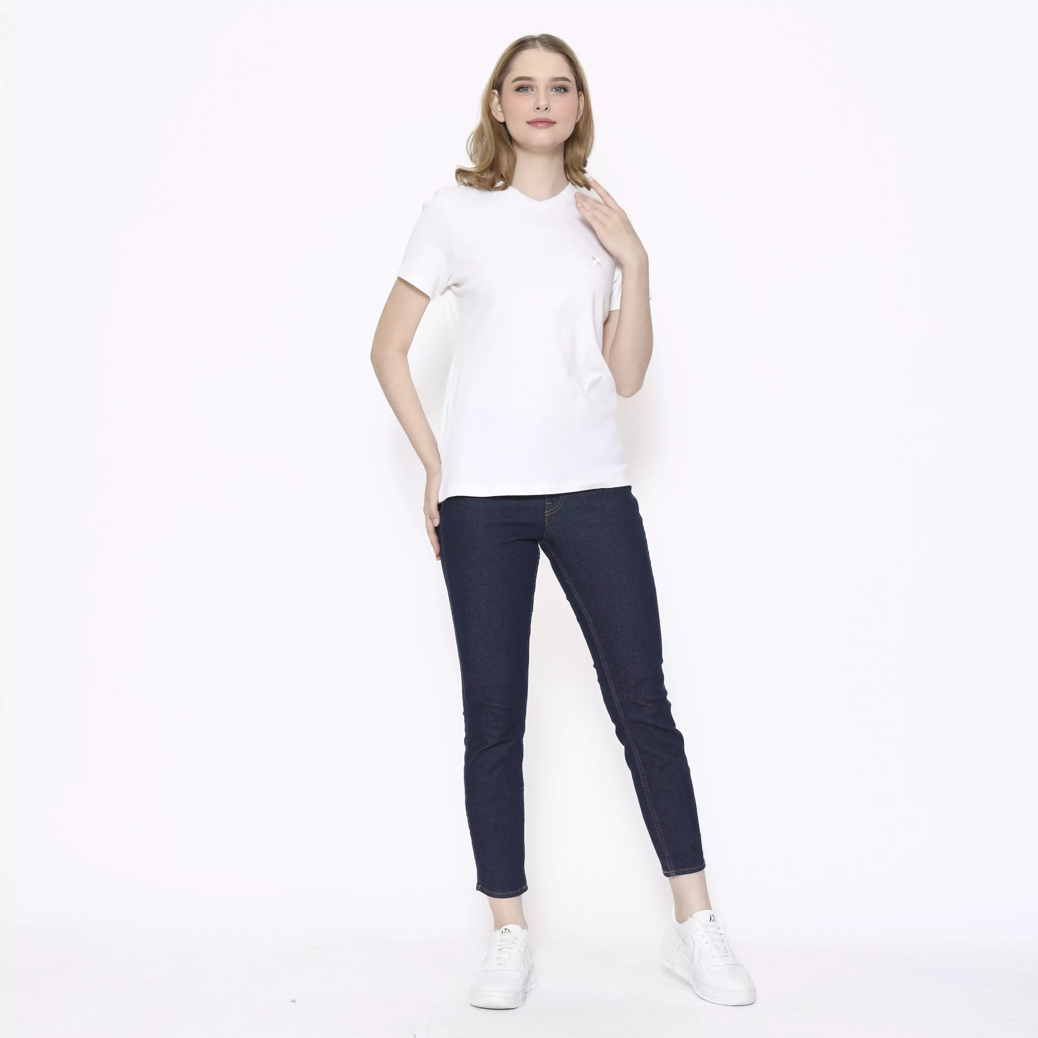 Insight Kaos Lengan Pendek Cecil Ladies Tee Off White Planet Surf