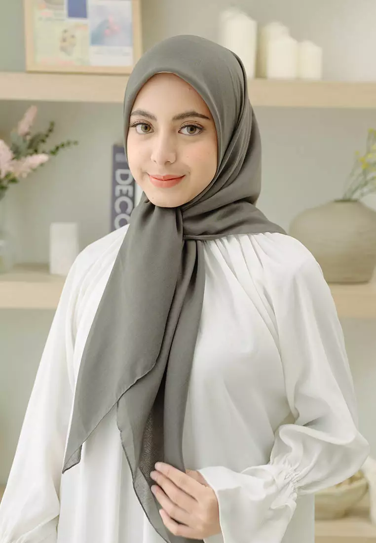 Theya Voal Square Cool Grey