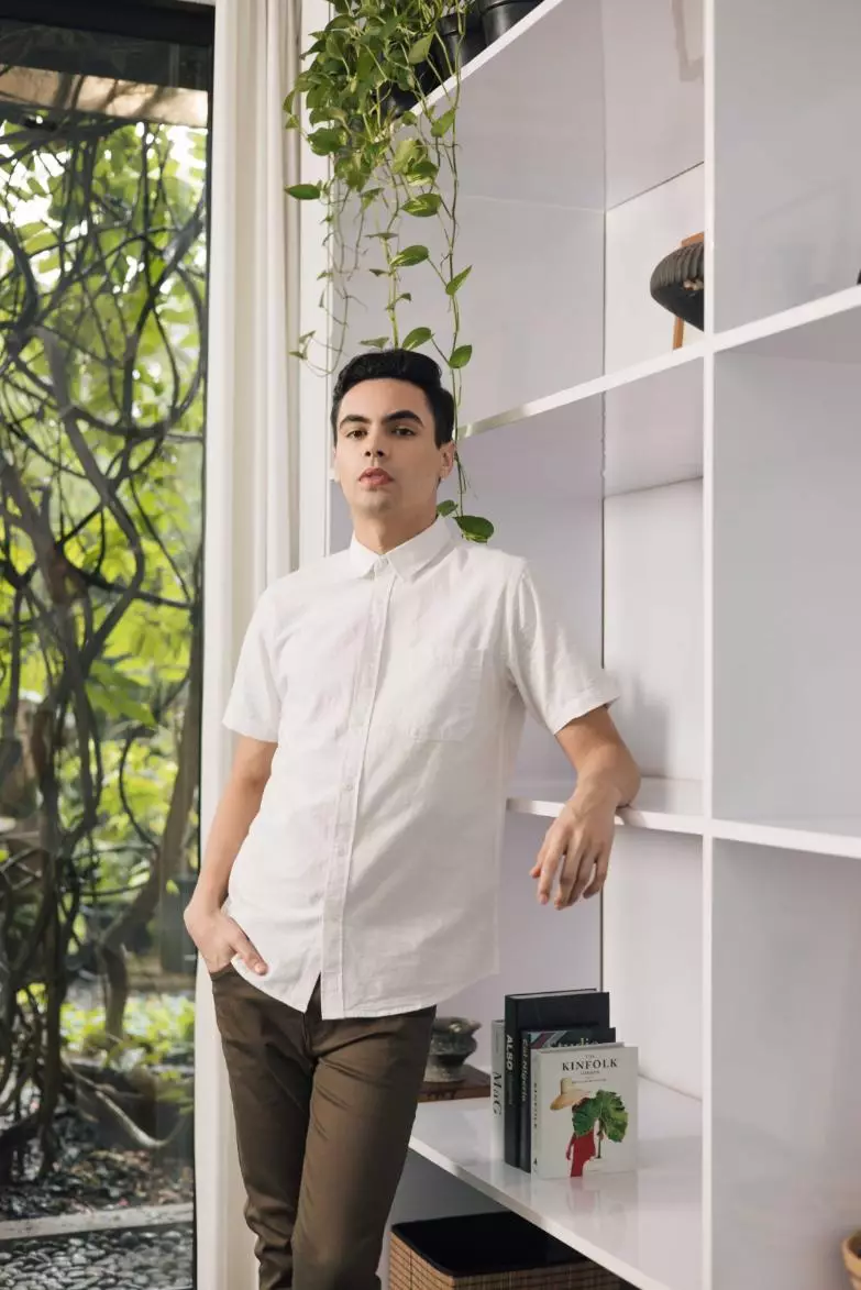 RBJ Kemeja Polos Cotton Putih Slim Fit Pria