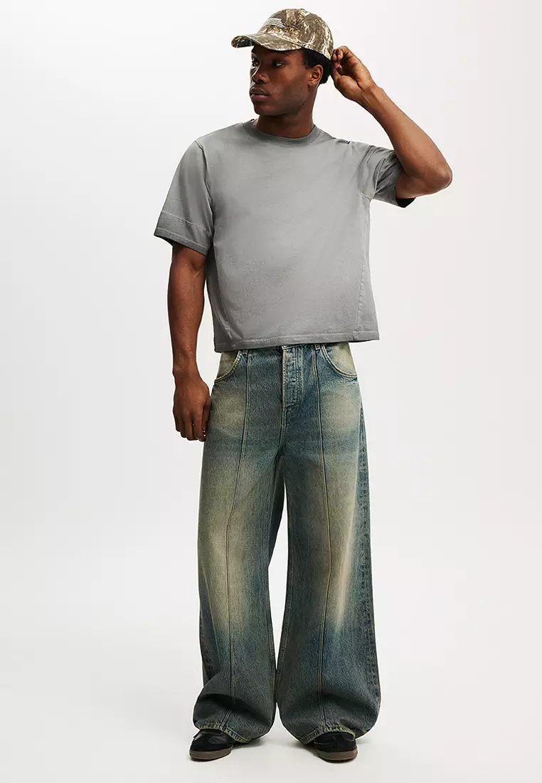 Cropped Fit Y2K T-Shirt