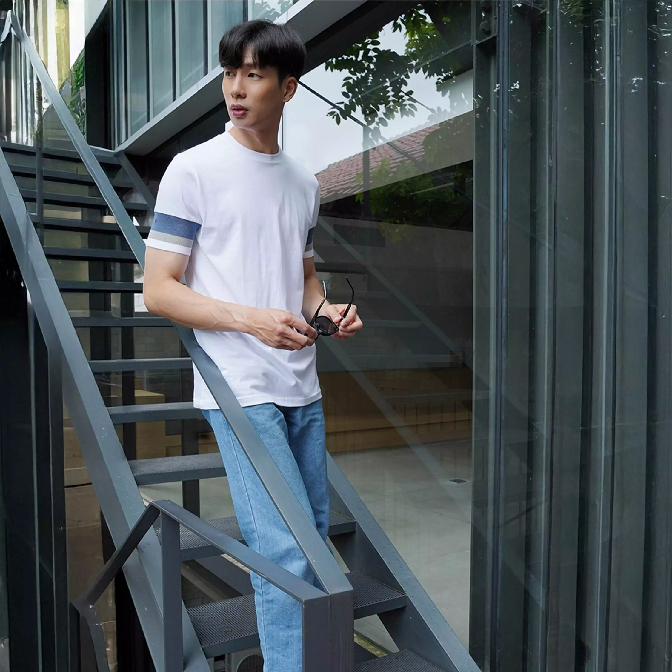 Kale Dios White Blue / Tshirt Pria Premium Cotton  Lengan Pendek