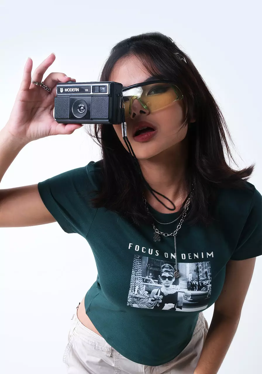 Kaos Wanita Baby Tee Moly Green