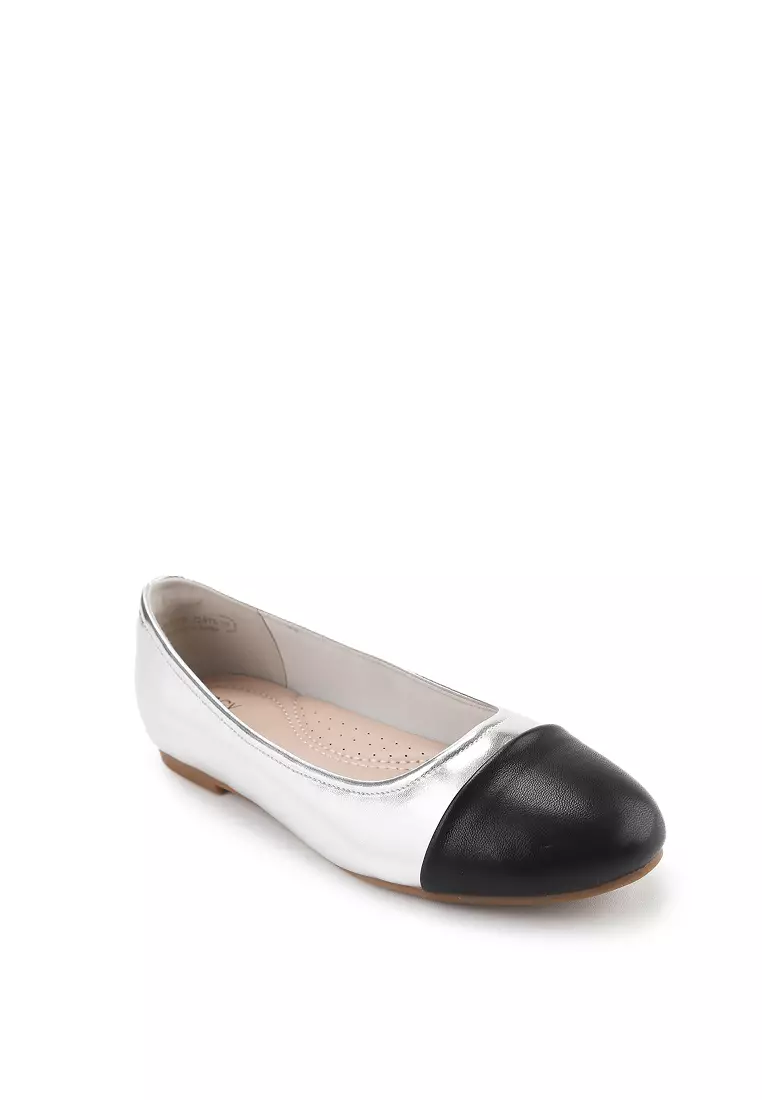 Carter J2475-12 Flat Shoes Silver/Black