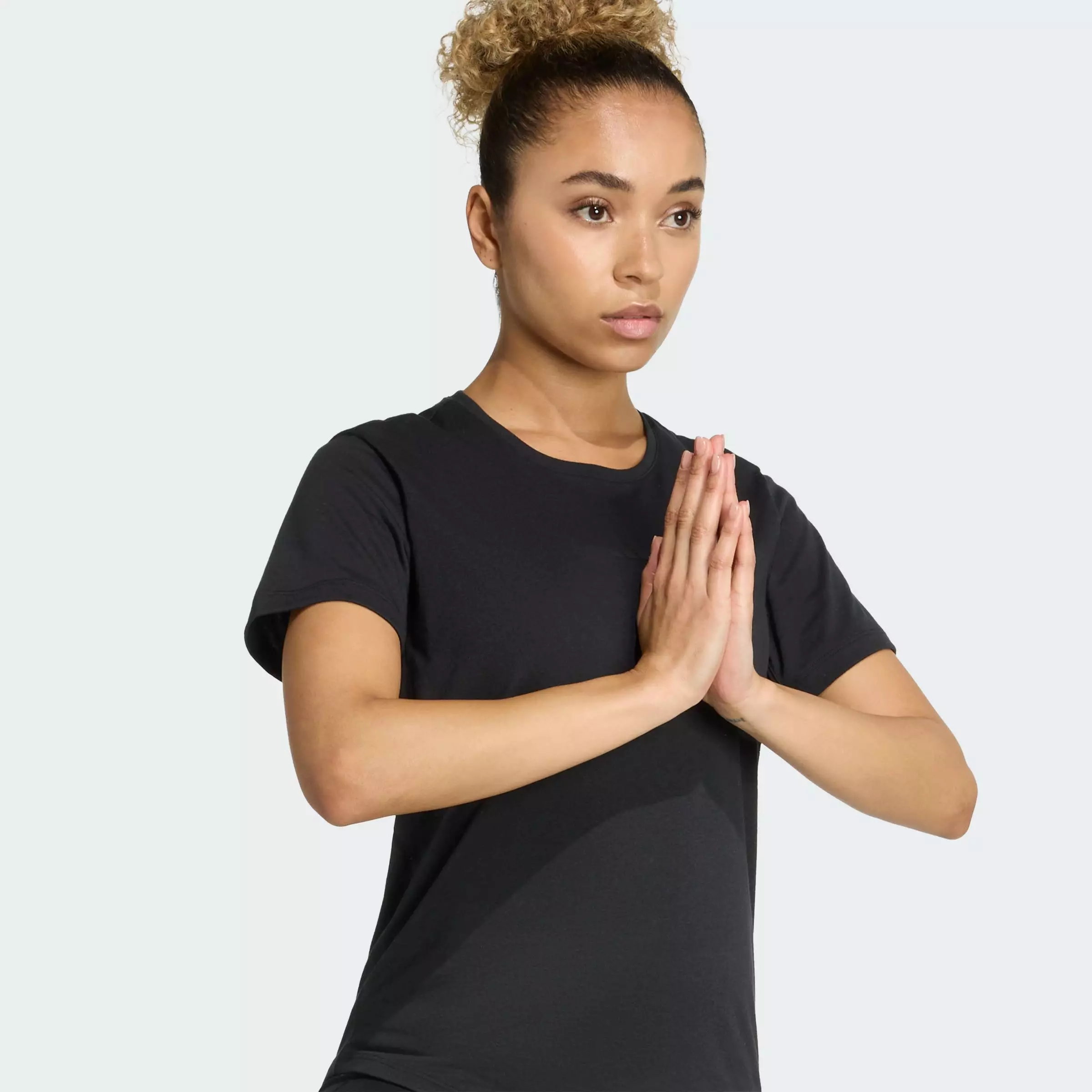 Gym & Training Yoga Essentials Tee Women Black JM4479