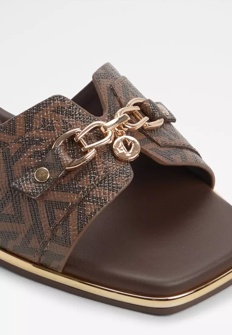 Alamassi Slide Sandals