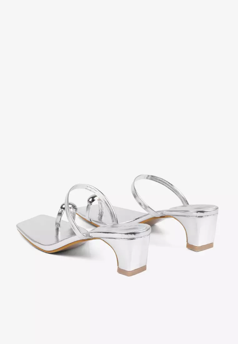 Astra Strap Low Heeled Sandals Metallic Toe-Ring Silver
