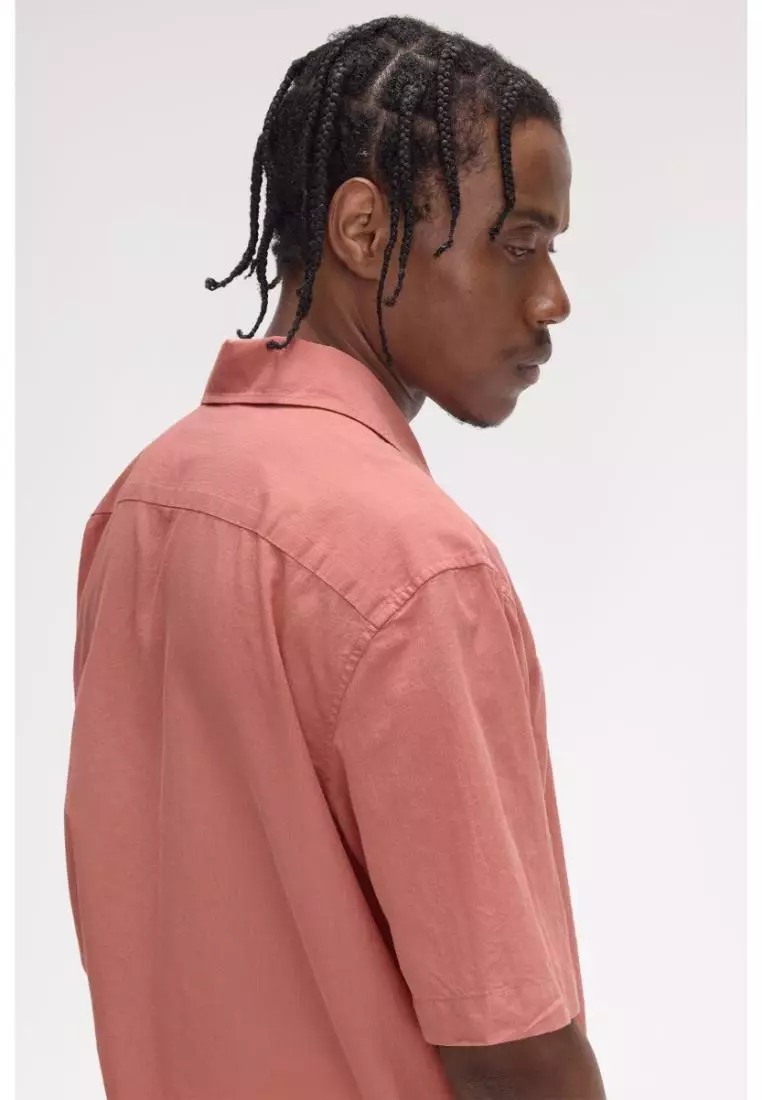 Fred Perry M7762 Lightweight Texture Revere Collar Short Sleeve Shirt (Putty Pink)
