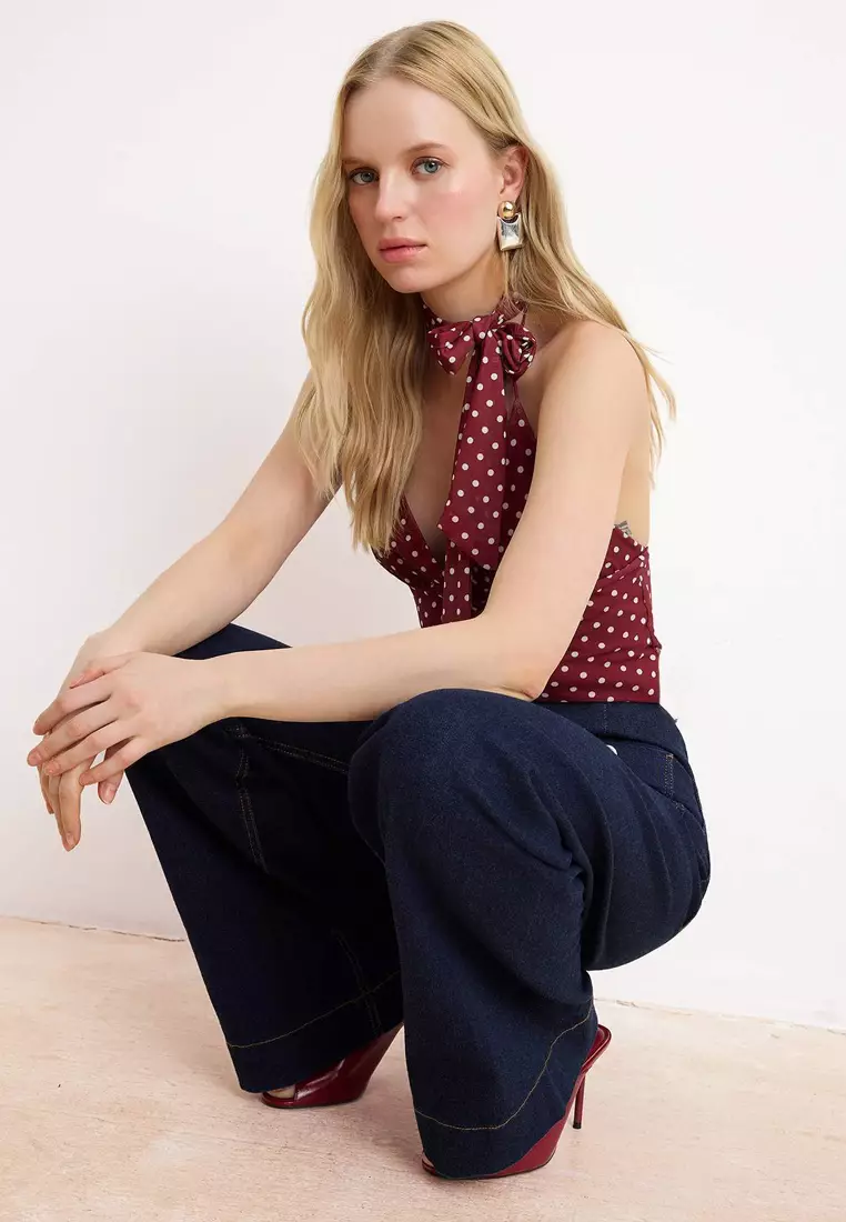 Burgundy Polka Dot Fitted Halter Neck Tulle Knitted Blouse With Scarf Twoss26Bz488