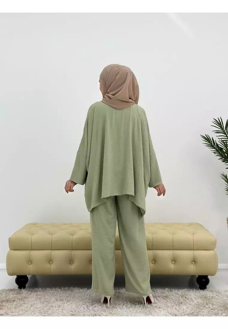 MILLA Camelia Suit