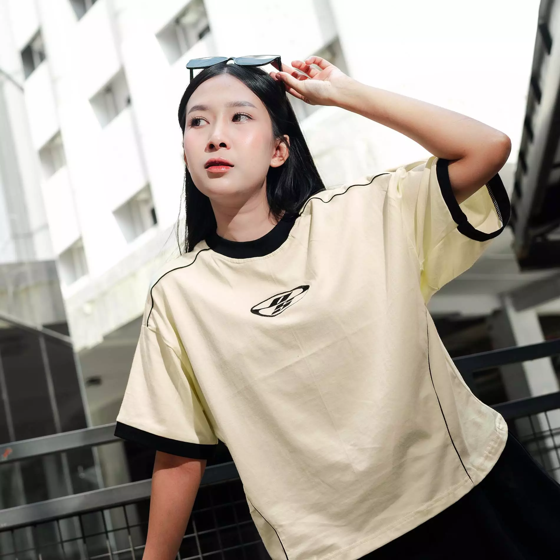 OOTDSUPPLY Oversized Boxy Neocore Embroidery Ringer Line Cream | Oversize Pria & Wanita | Kaos Unisex | OS-OVZ-BX-RL-NE