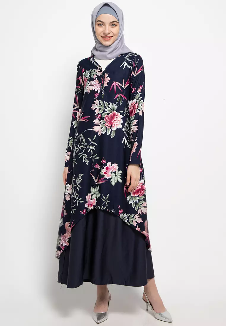 Maxi dress with clearance headscarf