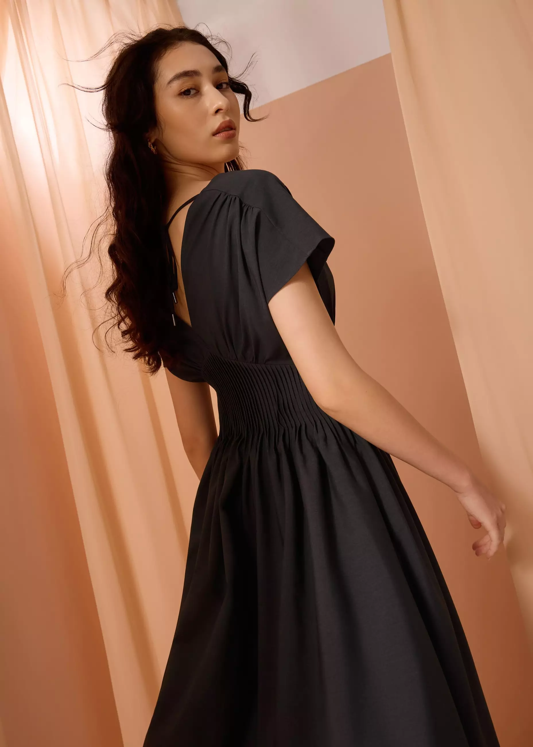 Dress Wanita - Trinh Pintuck Plunge Fit & Flare Midaxi Dress