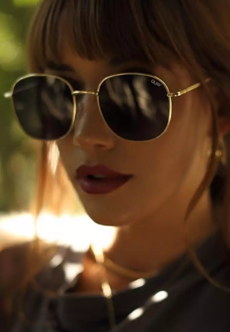 Jezabell Sunglasses - Gold/Smoke