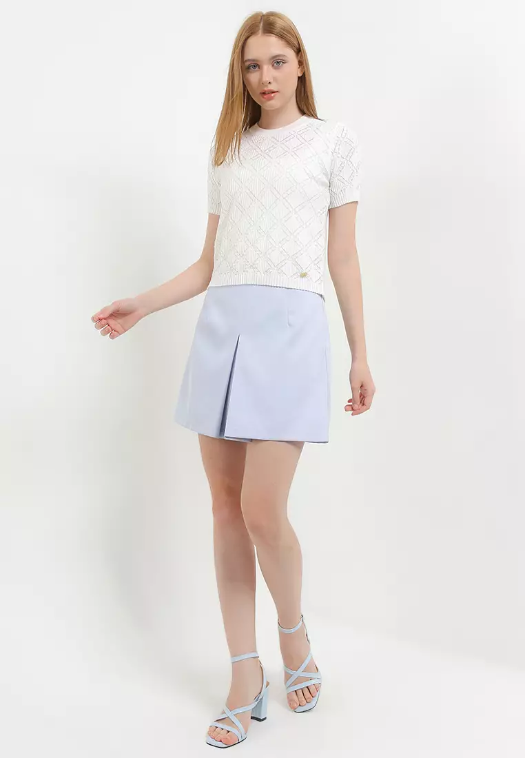 S/S High Neck Knit Blouse W/ Rose Emblem