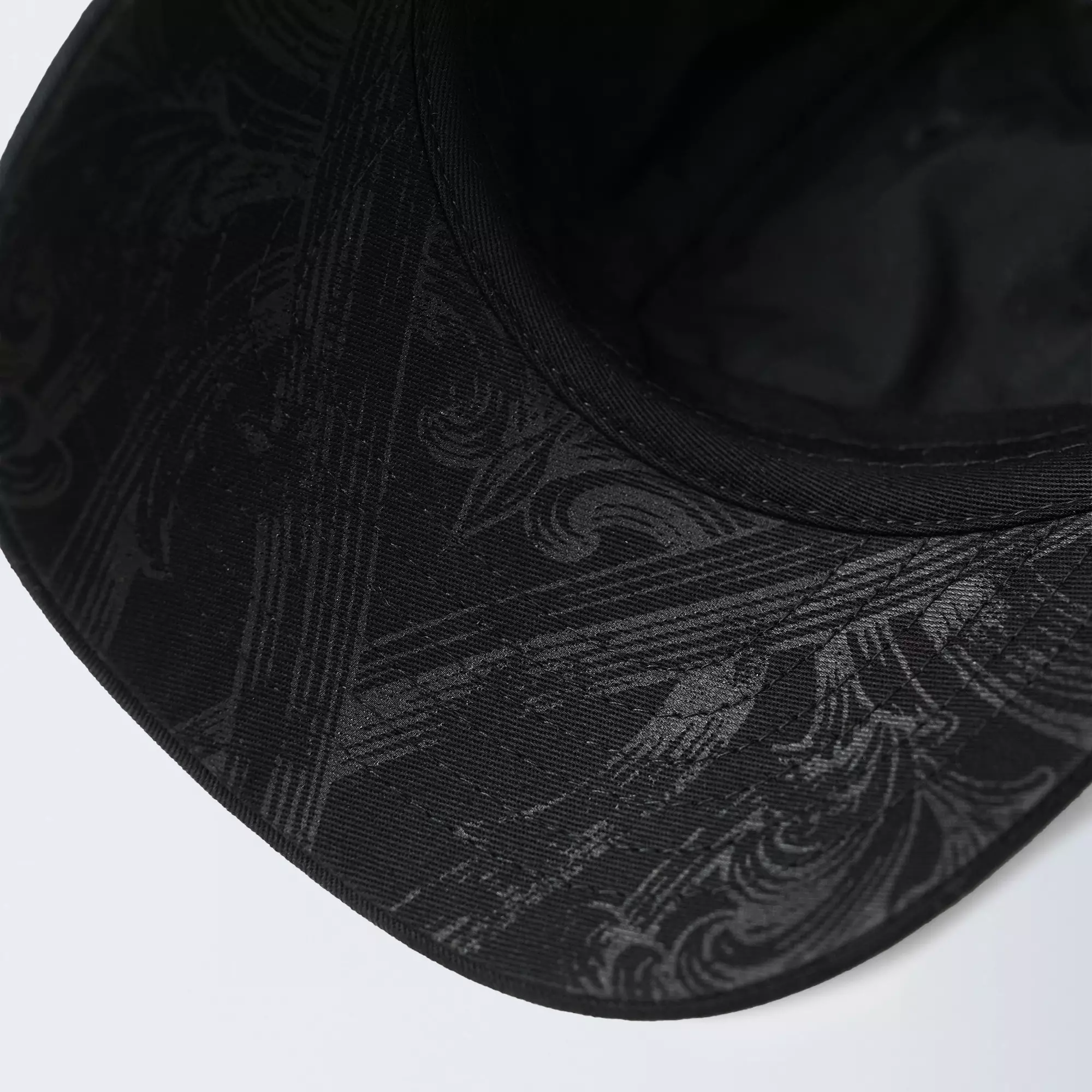 CELCIUS Epic Chronicle Baroque Classic Polo Cap L03000631C Hitam