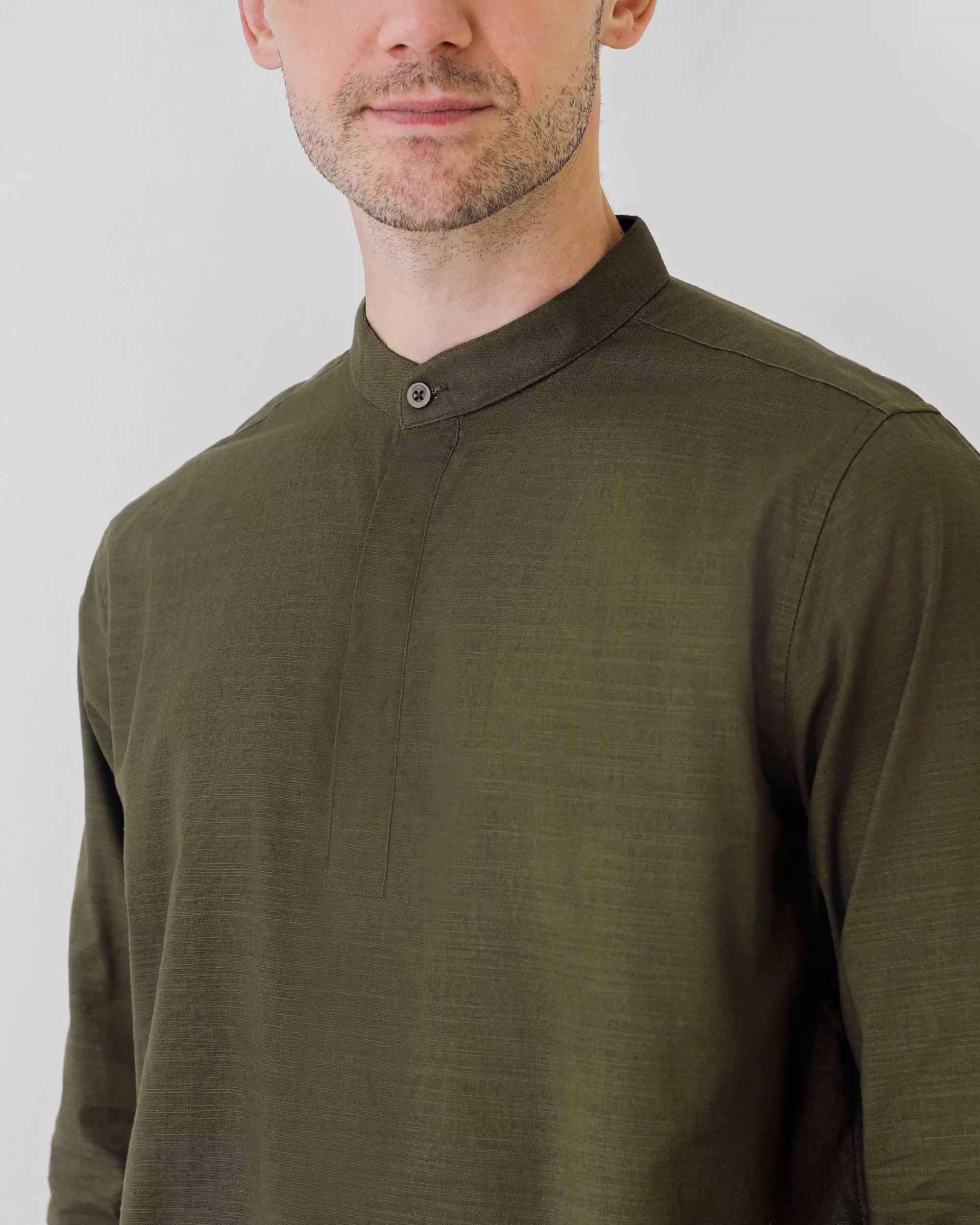 Cotton Well Oman Henley Shirt Army │Kemeja Koko Basic Lengan Panjang Hijau Army