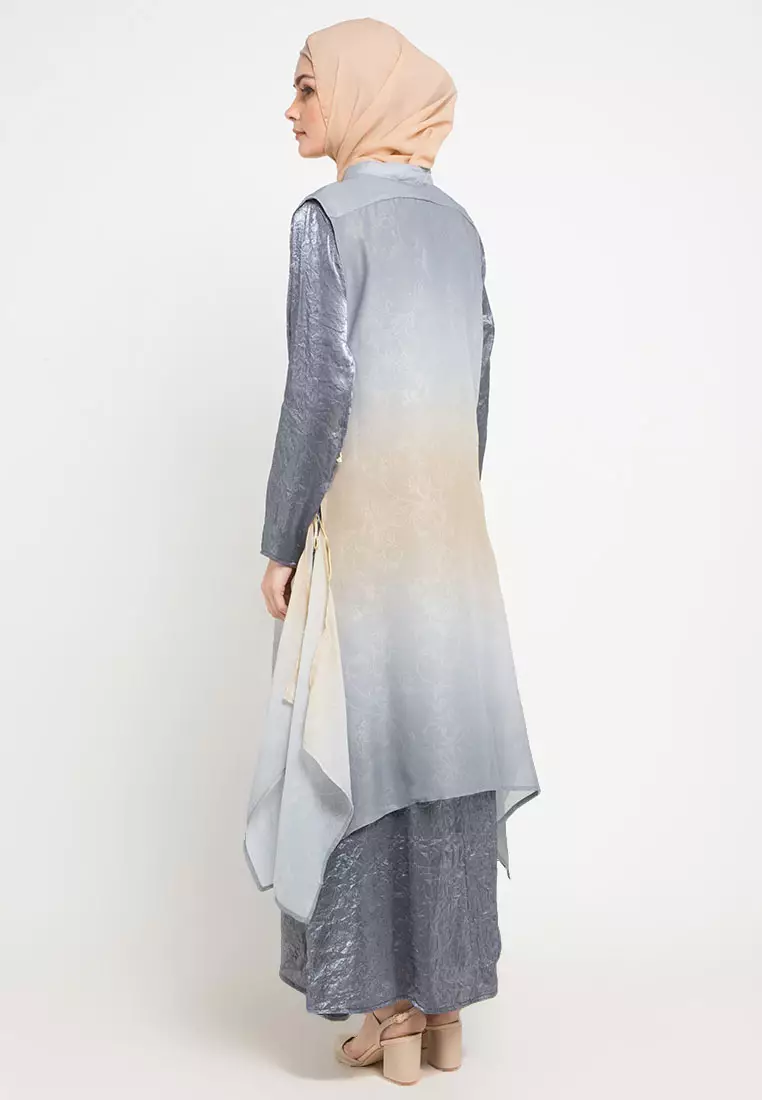 Elakshi Maxi Dress With Shaded Vest In Grey Glitter