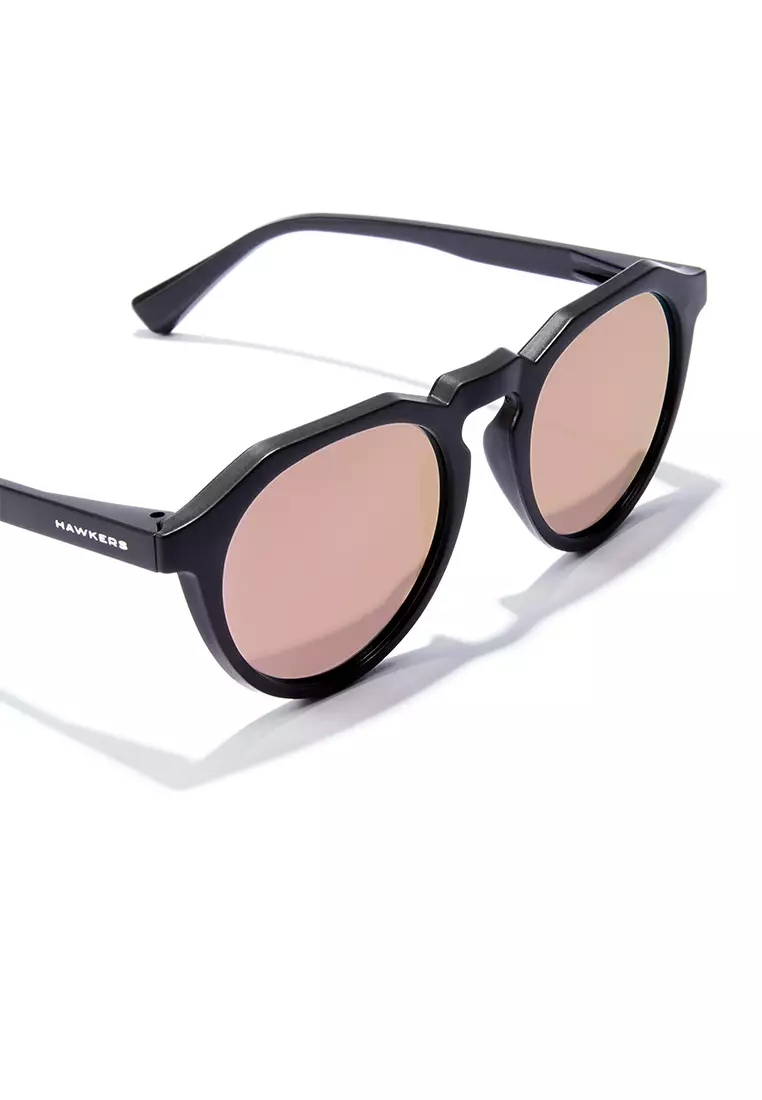 HAWKERS POLARIZED Black Rose Gold WARWICK RAW. Sunglasses for Men and Women, Unisex. UV400 protection. Official product designed and made in Spain