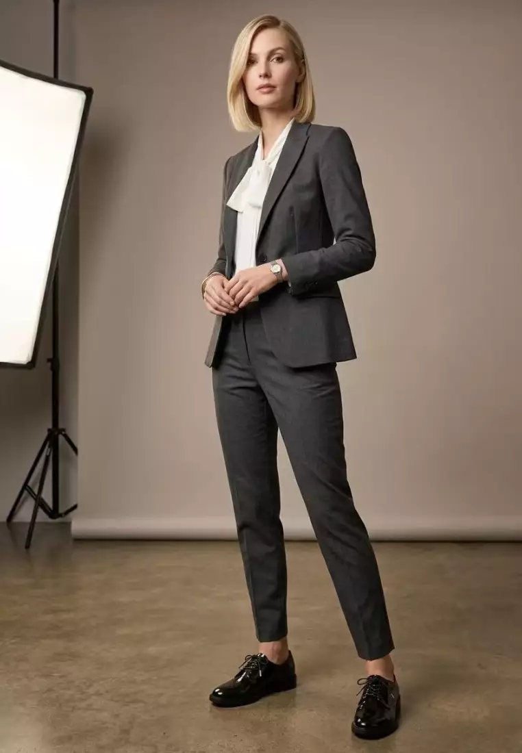 Ladies High-end Fashion Derby Shoes - Black