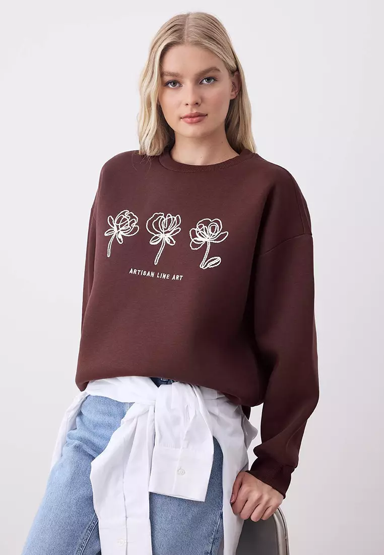 Fleece Embroidered Thick Hoodie