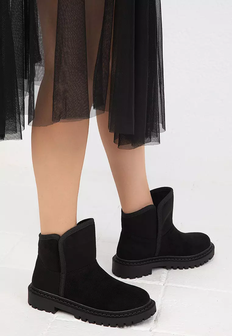 Discount on Soho  shoes - SKU: Fur Lined Collared Ankle Boots