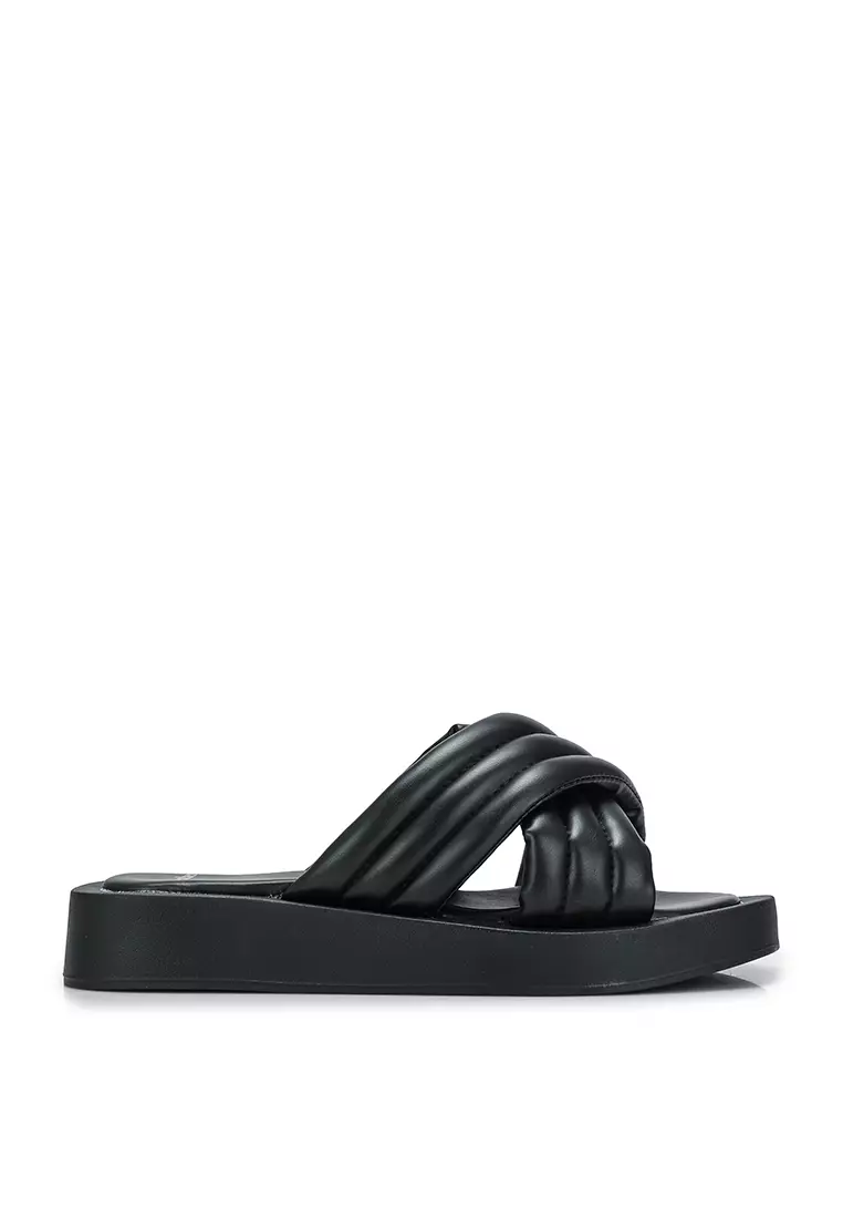 Black best sale puffy slides