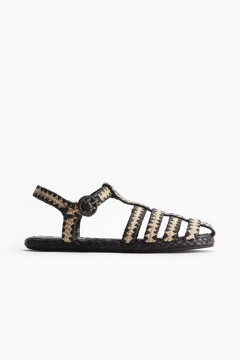 Discount on H&M  shoes - SKU: Straw fisherman sandals