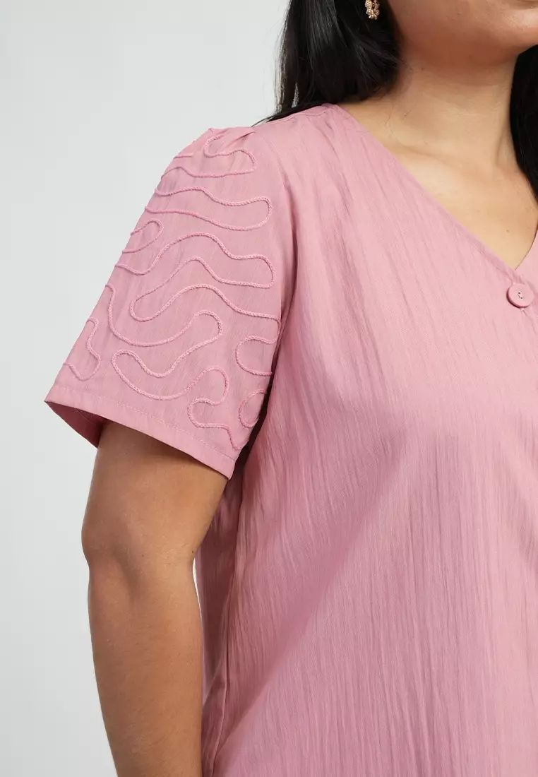 Milly by Paperdolls Tiara Short Sleeve Button-Down Top