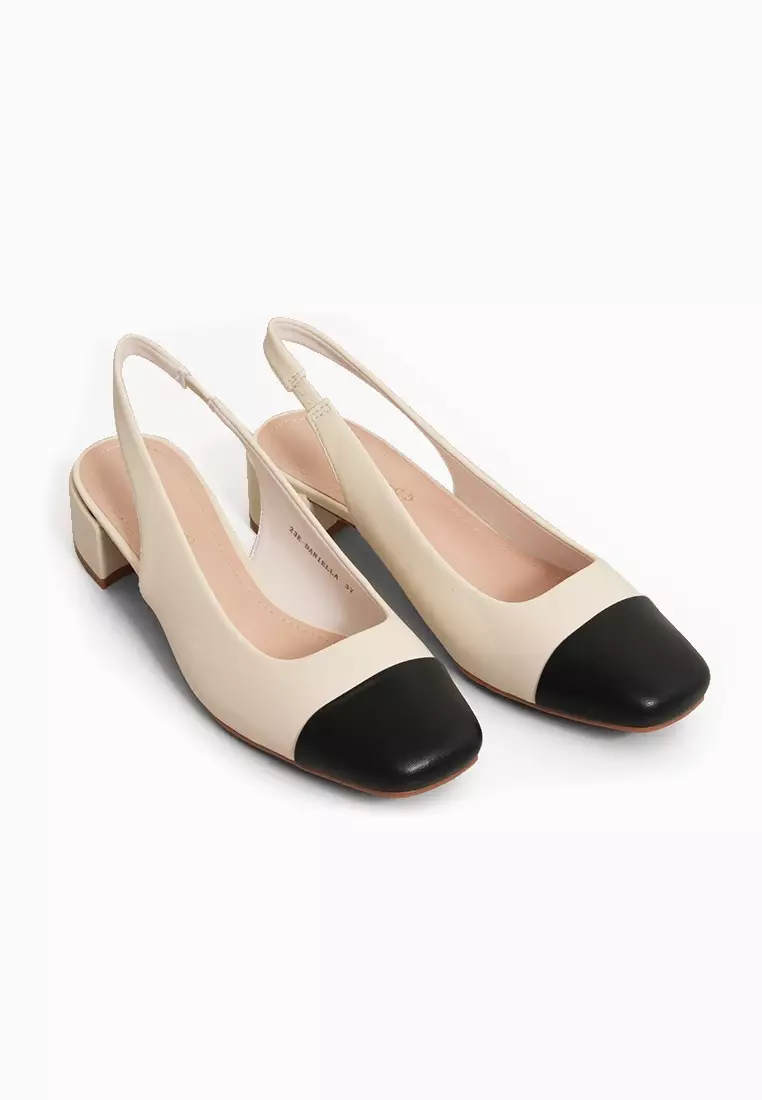 Daniella Pumps