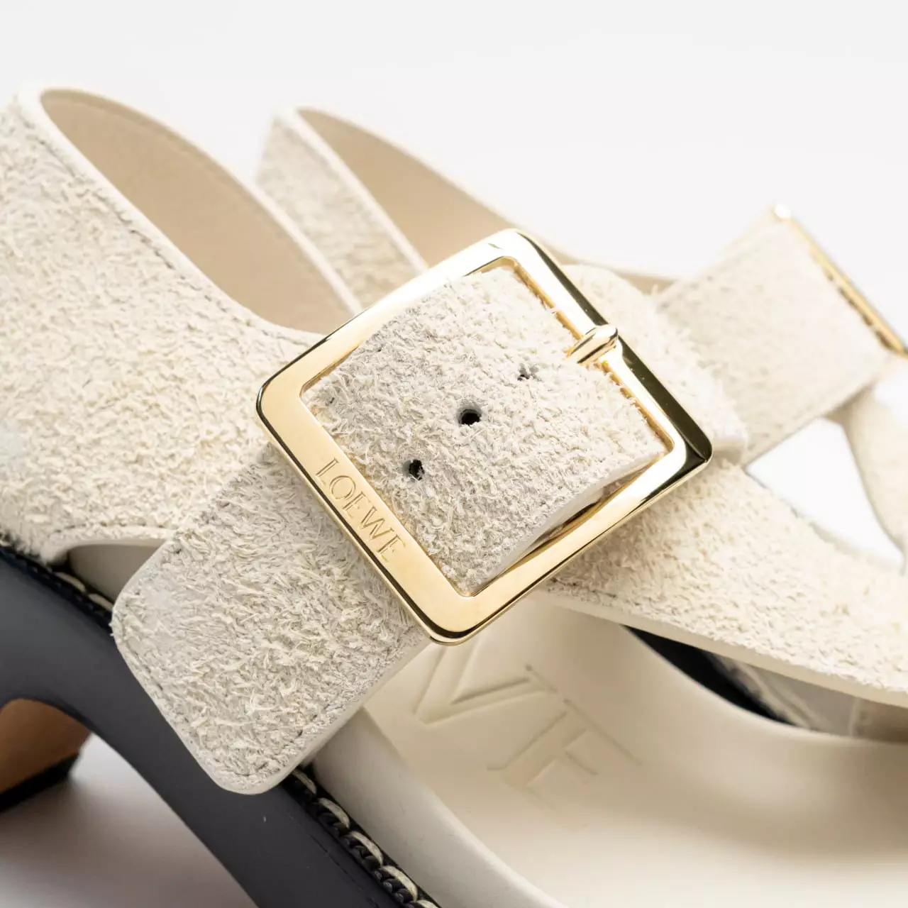 [12.12 Dealcember] Ease 90 Sandals Heels Brushed and Suede Leather Canvas