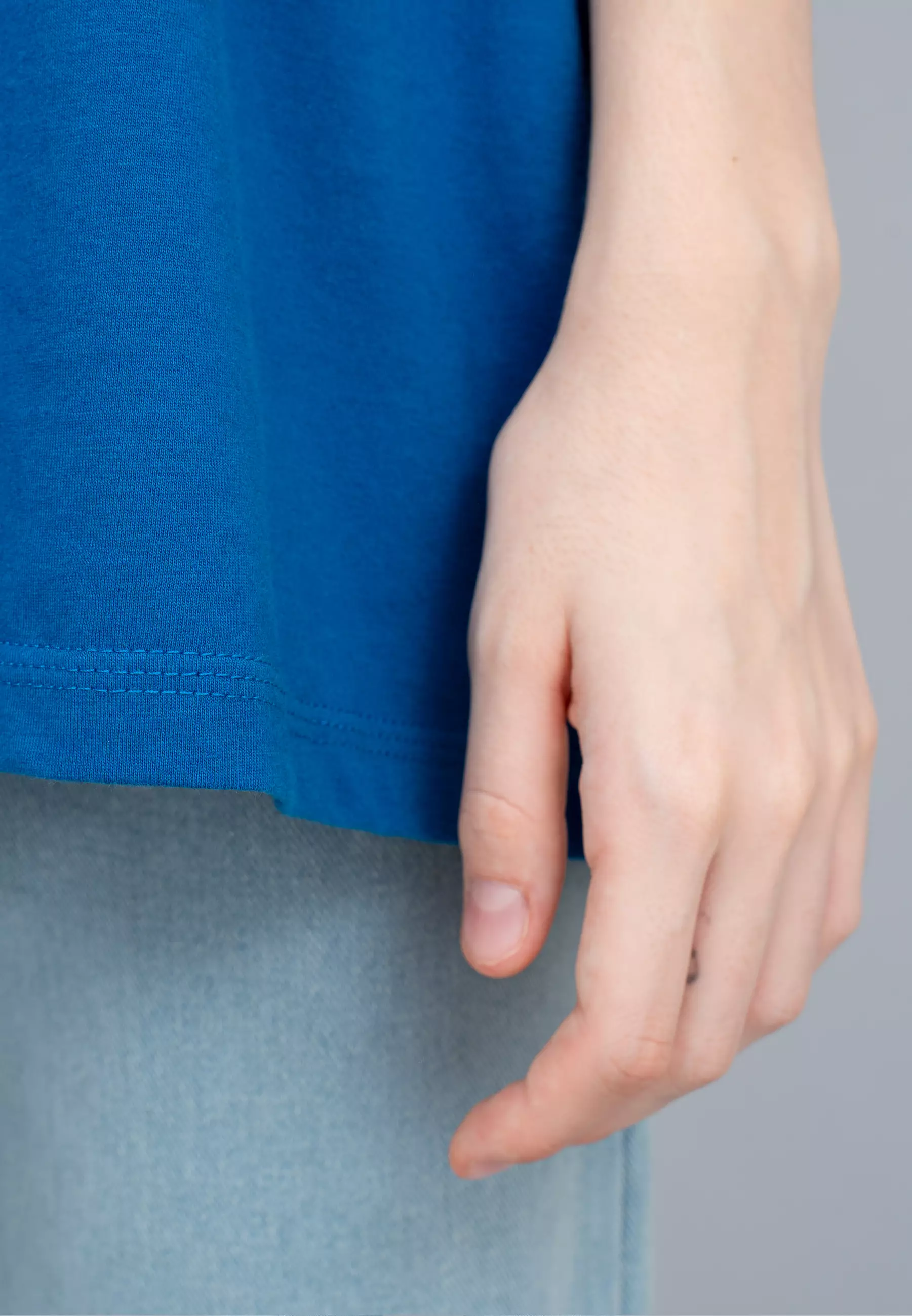 Houseofcuff T-shirt Kaos Polos Pendek Biru Turkish Wanita Size S-4XL