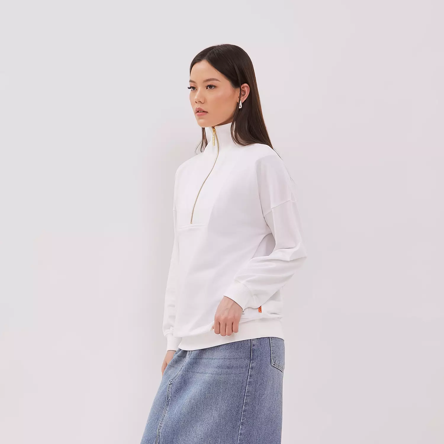 DUST Sweat Shirt Biya Putih (D.71725)