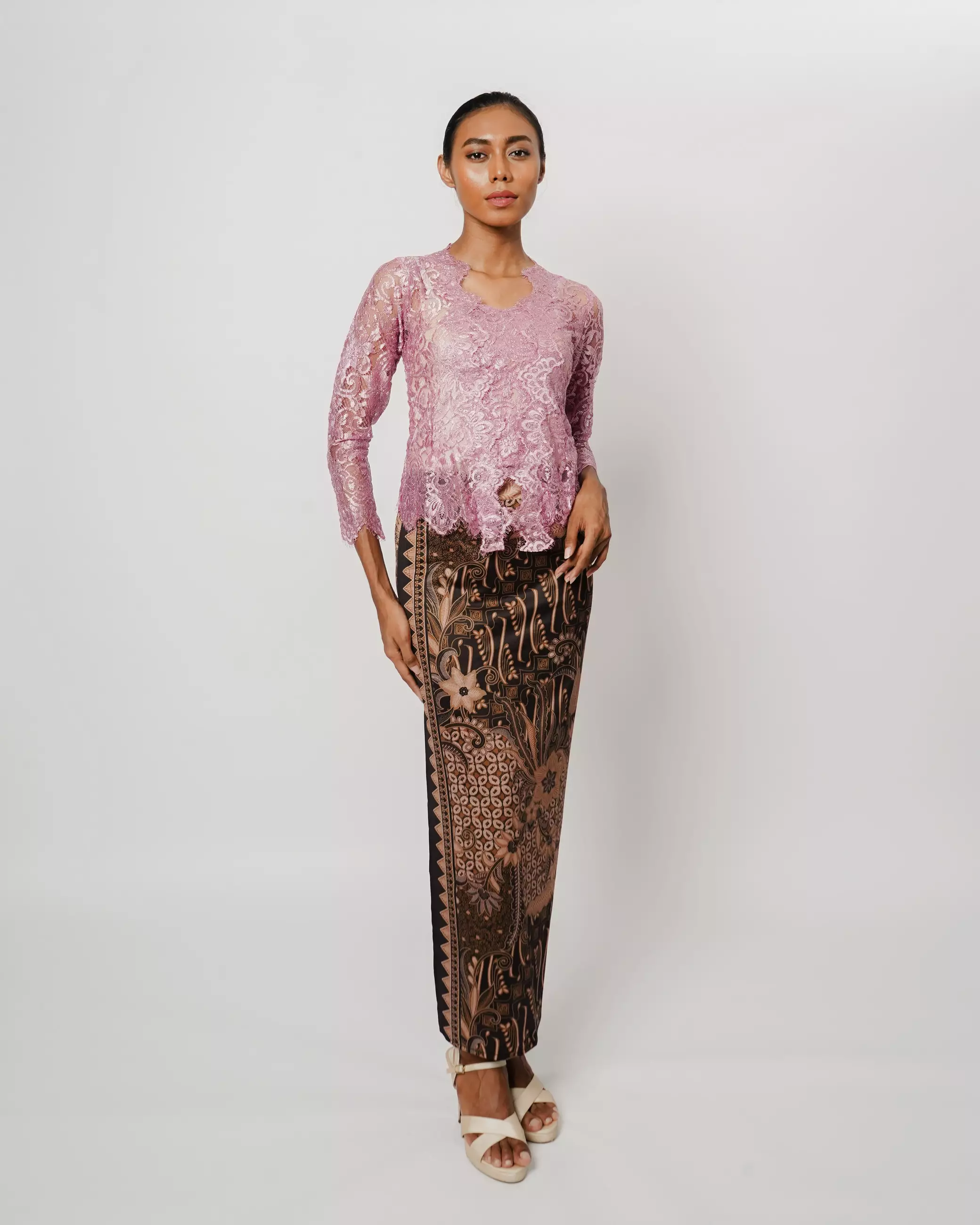 KEBAYA DELUXE 2 PINK