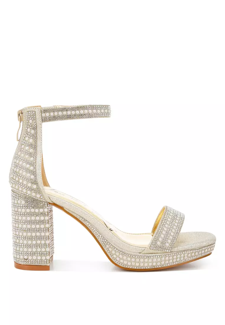 Discount on London Rag  shoes - SKU: Rhinestones And Pearl Embellished Sandals in Gold